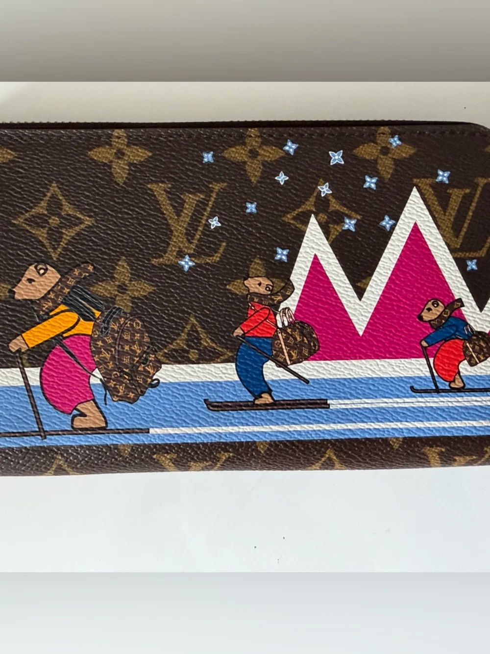 Louis Vuitton 2018 Christmas Animation Zippy Wallet Monogram Ski Bears